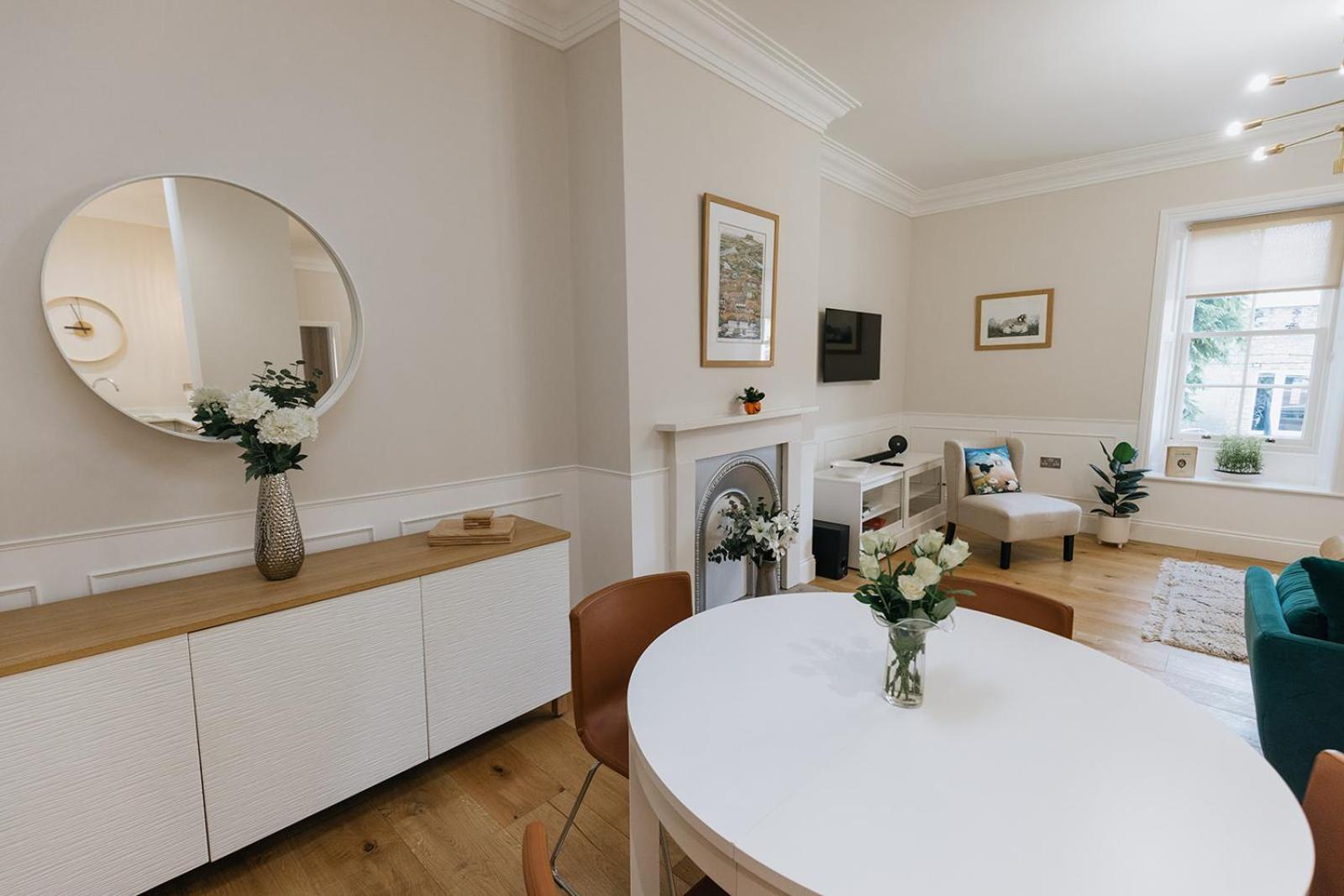 Swaledale, Old School Rooms - Luxury Apartment In Richmond, North Yorkshire Richmond  Exterior foto